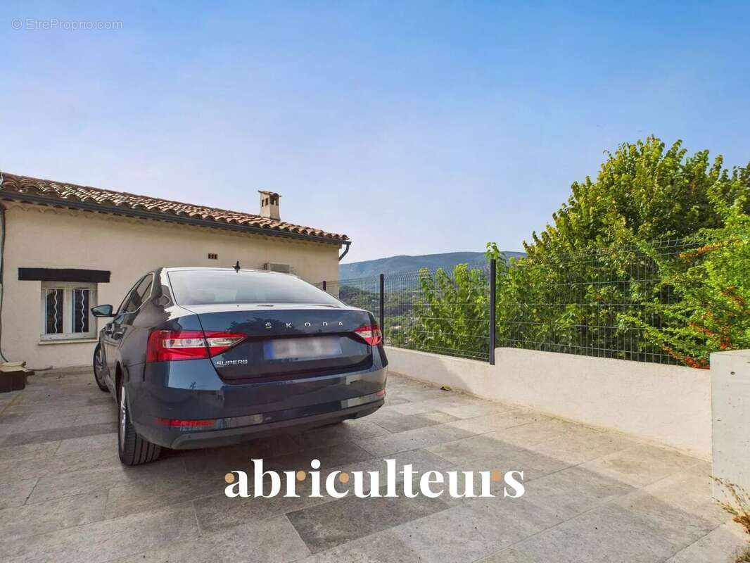 Appartement à FAYENCE