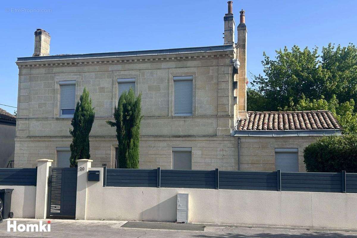 Maison à PAREMPUYRE