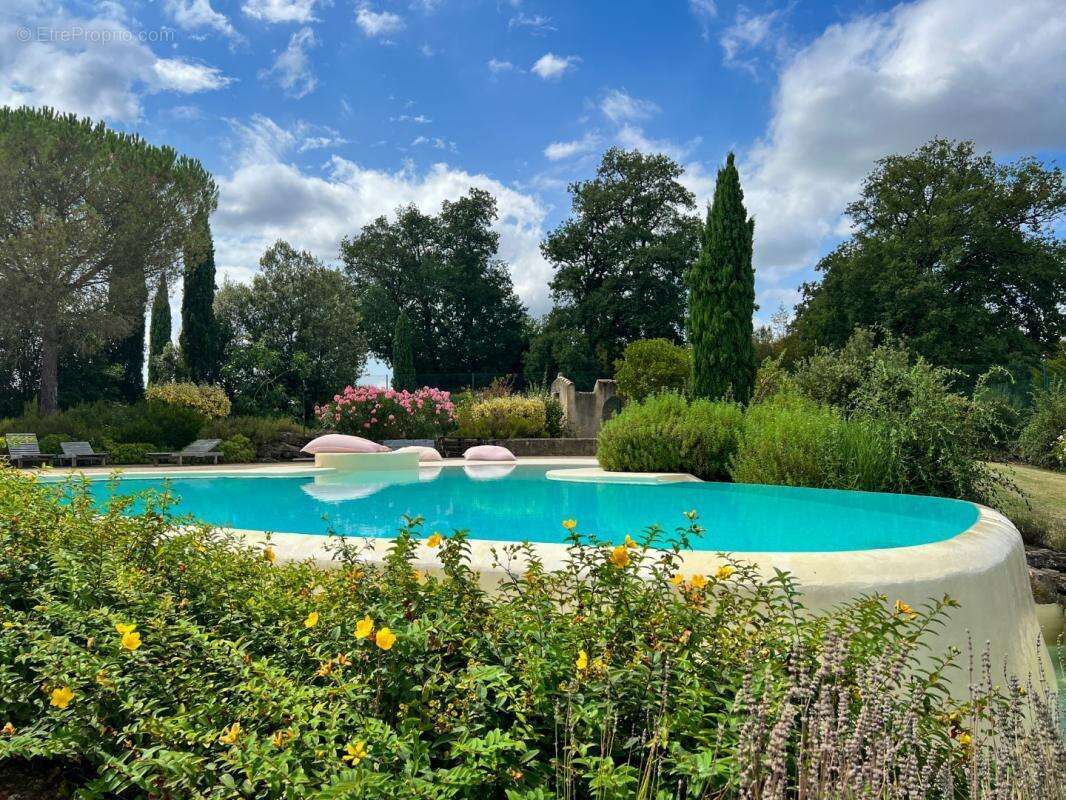 Maison à VIC-FEZENSAC