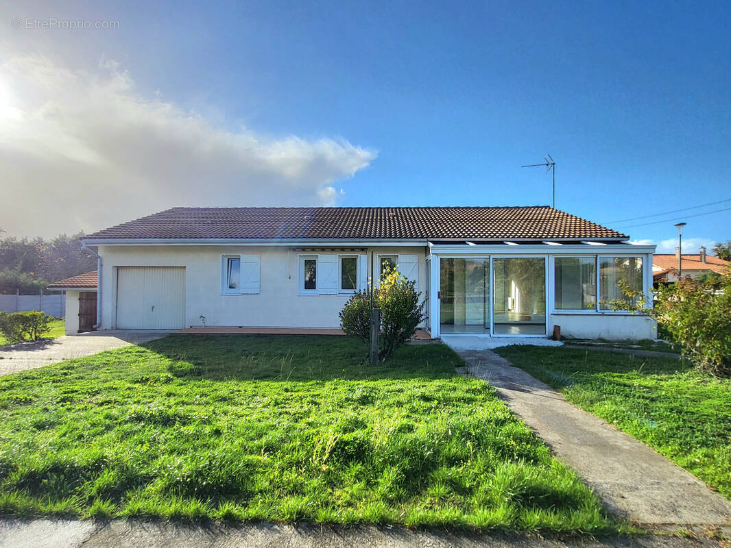 Maison à SAINT-ANDRE-DE-CUBZAC