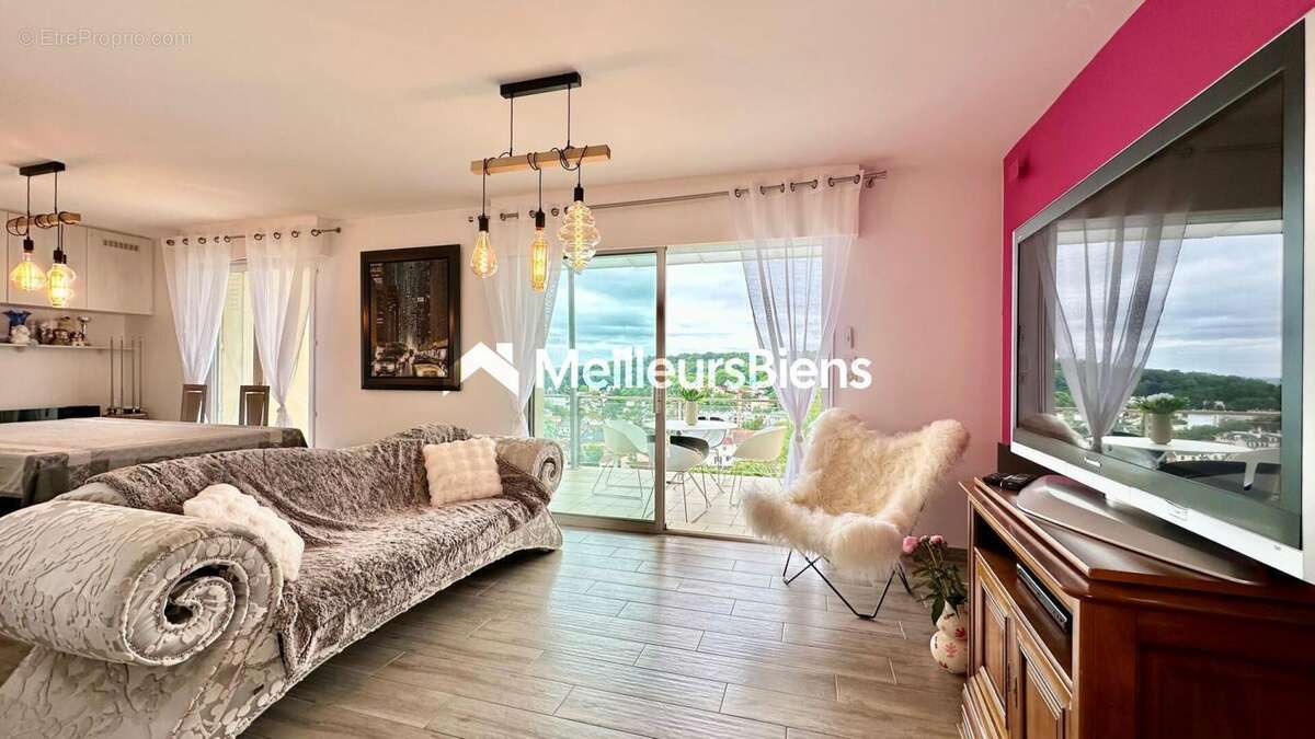 Maison à LE PLESSIS-ROBINSON