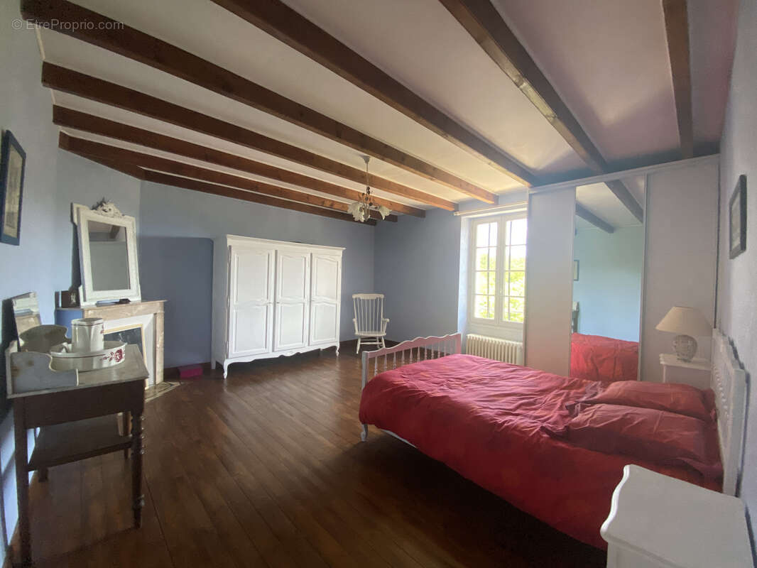 Maison à ASNIERES-SUR-NOUERE