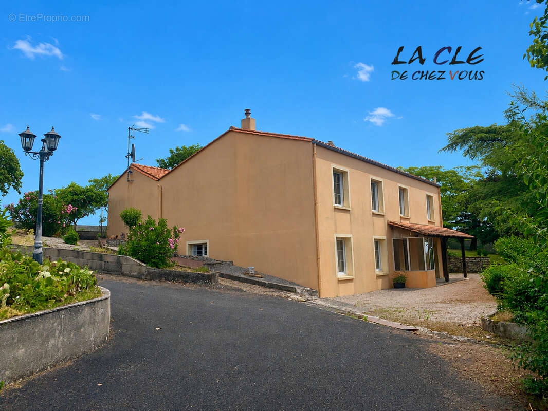 Maison à XANTON-CHASSENON