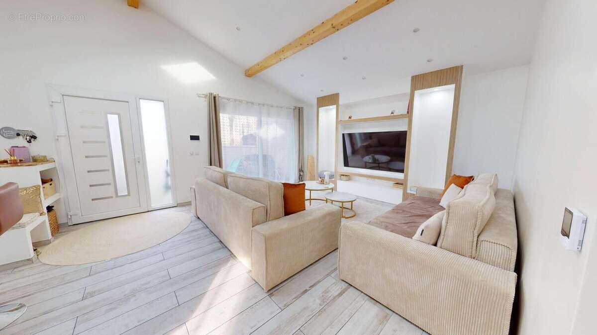 Photo 6 - Maison à VAULX-MILIEU
