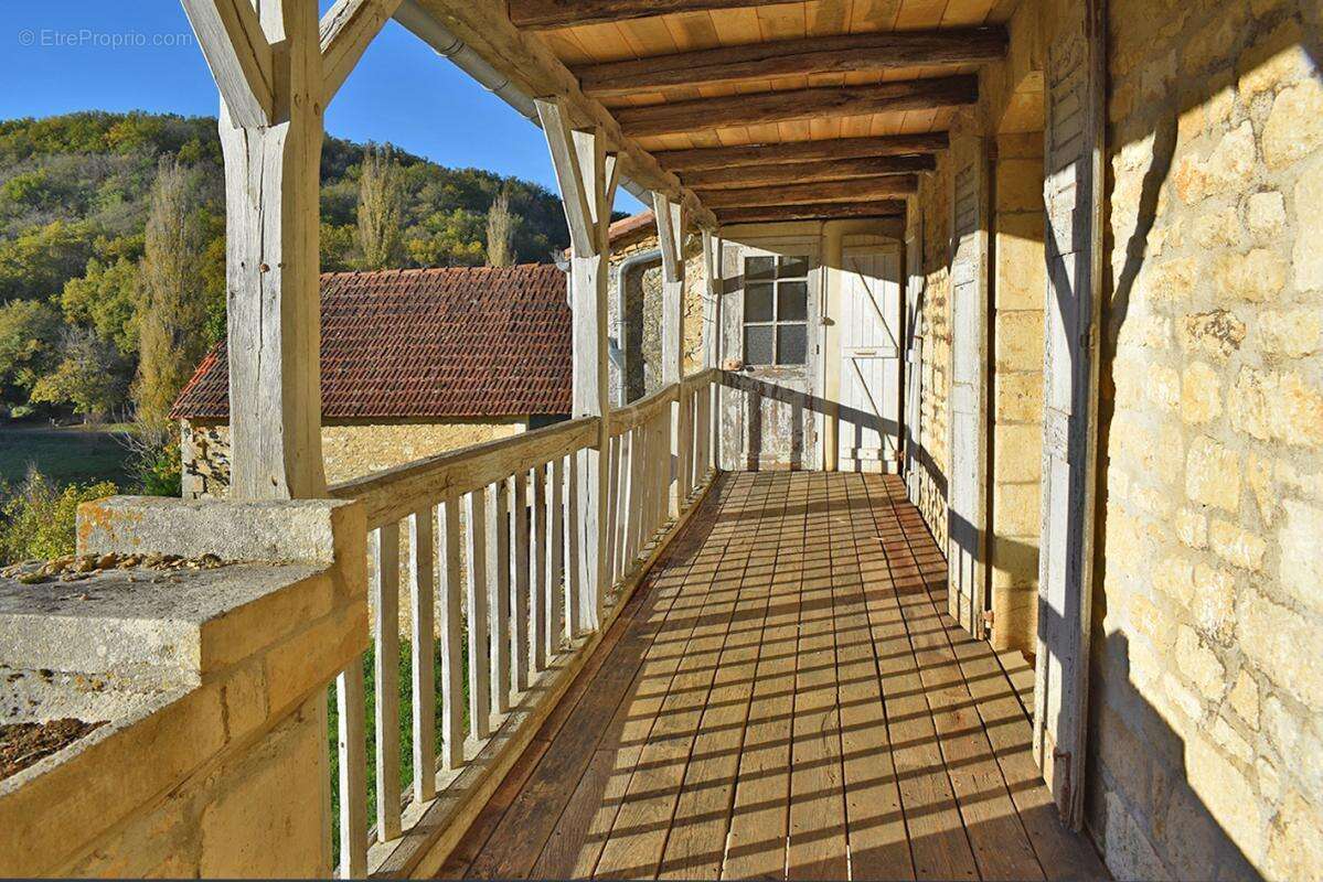 Maison à SAINT-AMAND-DE-COLY