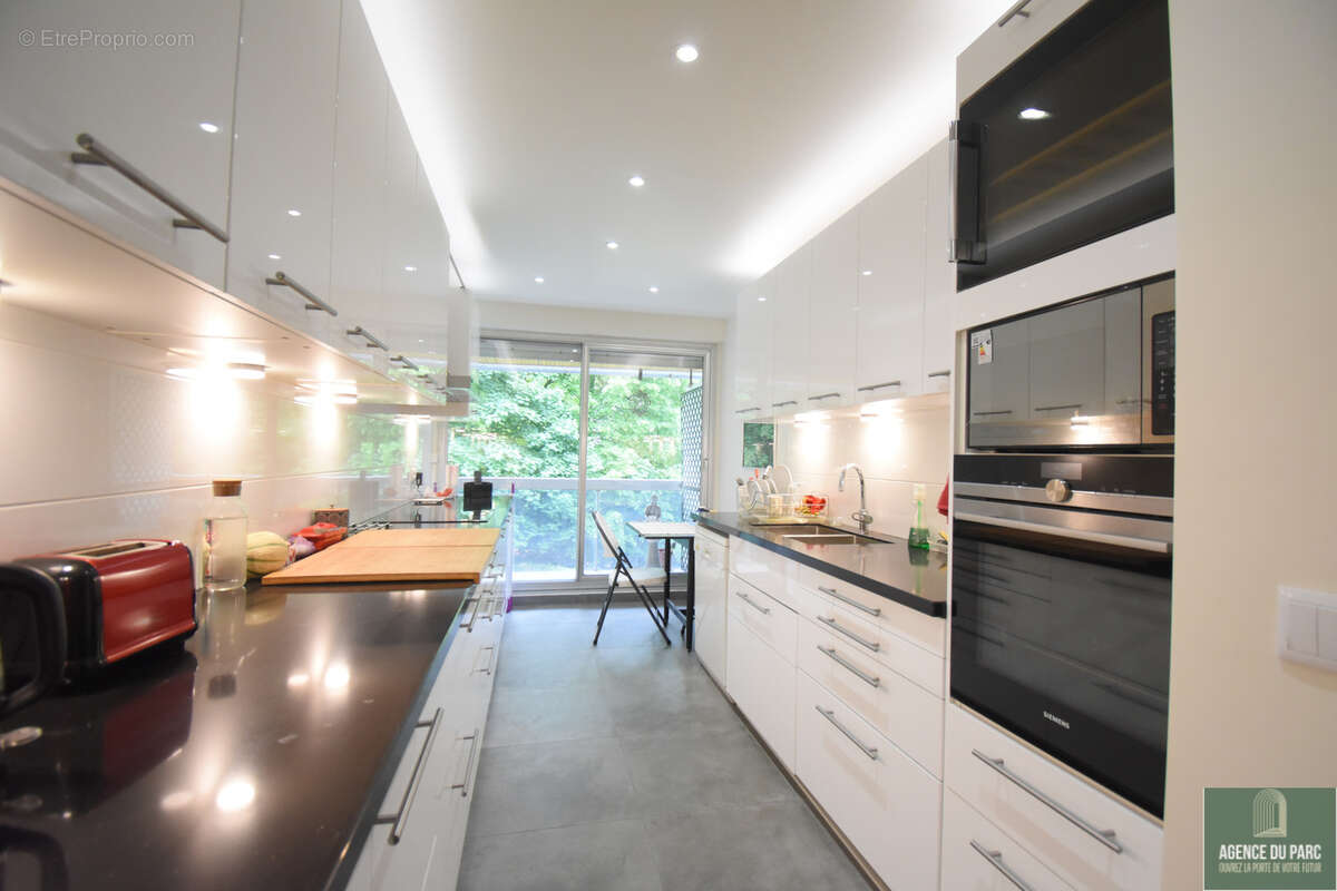 Appartement à VILLE-D'AVRAY