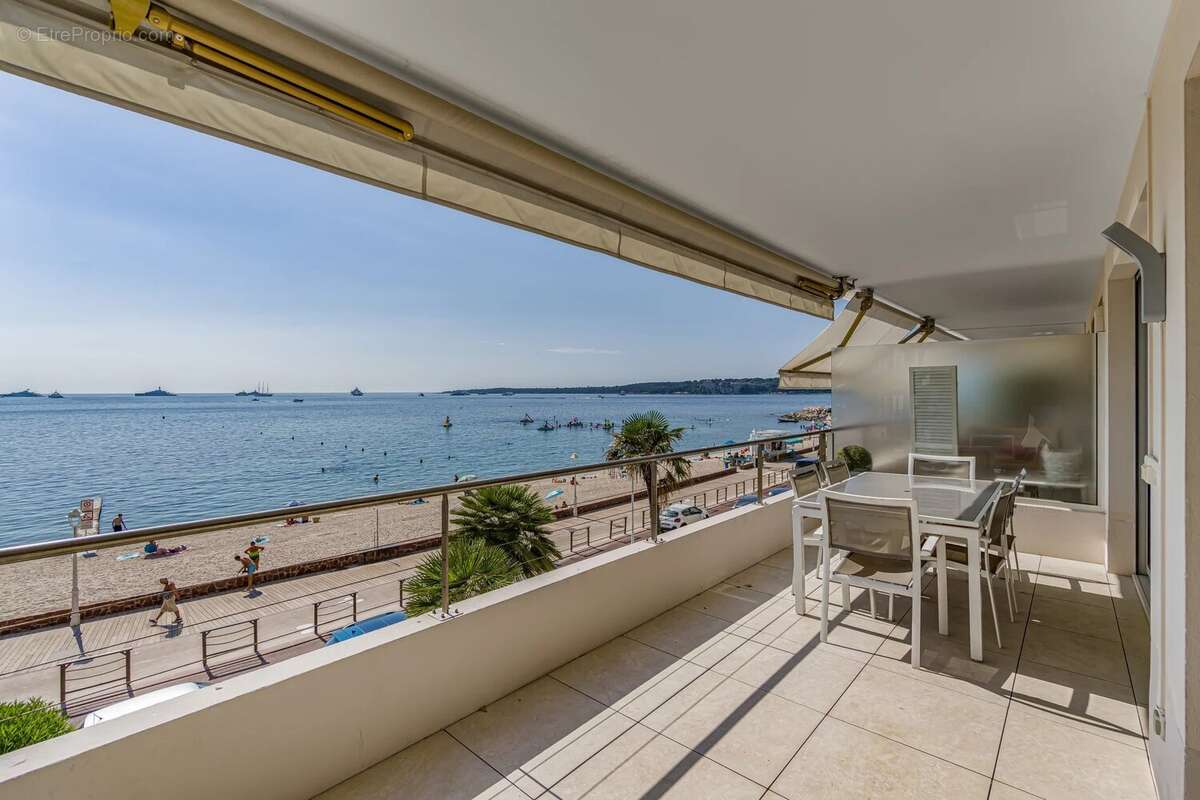 Appartement à CANNES