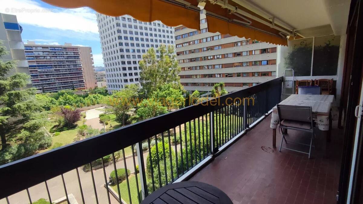 Appartement à MARSEILLE-6E