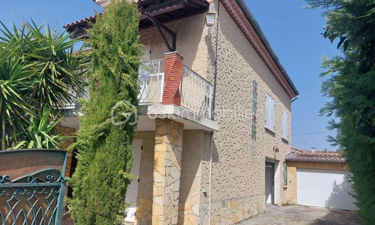 Maison à MORIERES-LES-AVIGNON