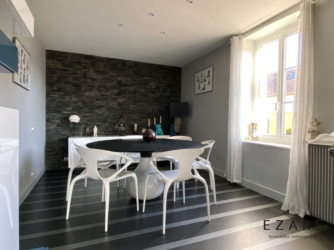 Salle à manger  - Maison à VIGNOLES