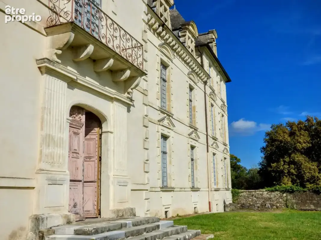 Château féodal au coeur des Landes sur 3,5 hectares - photo 6