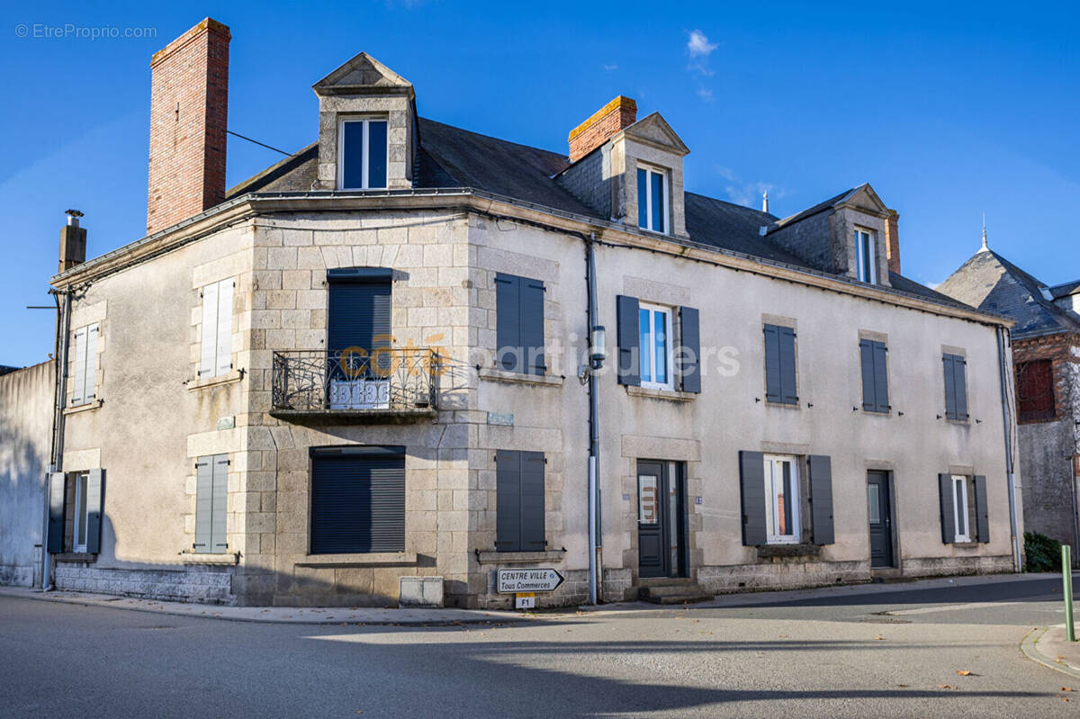 Maison à VIEILLEVIGNE