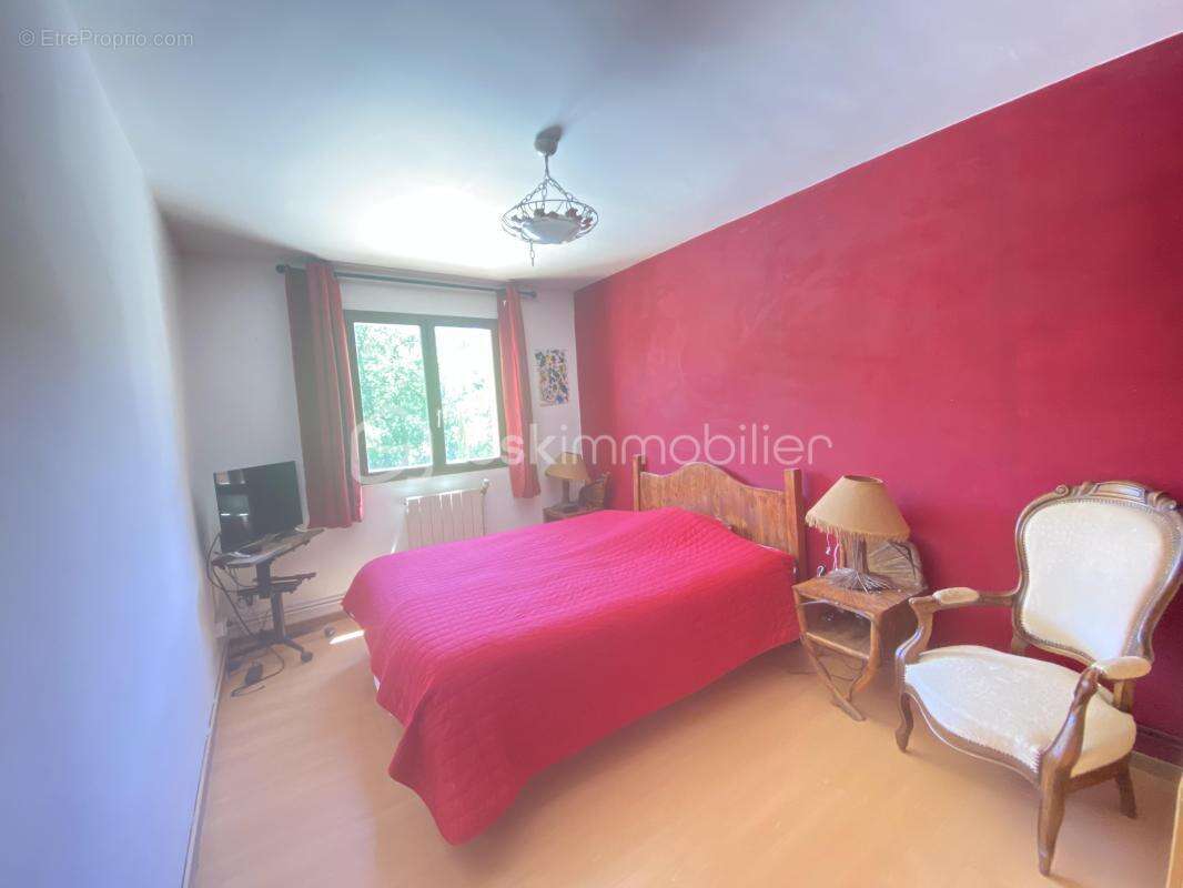 Maison à LA ROQUE-D'ANTHERON