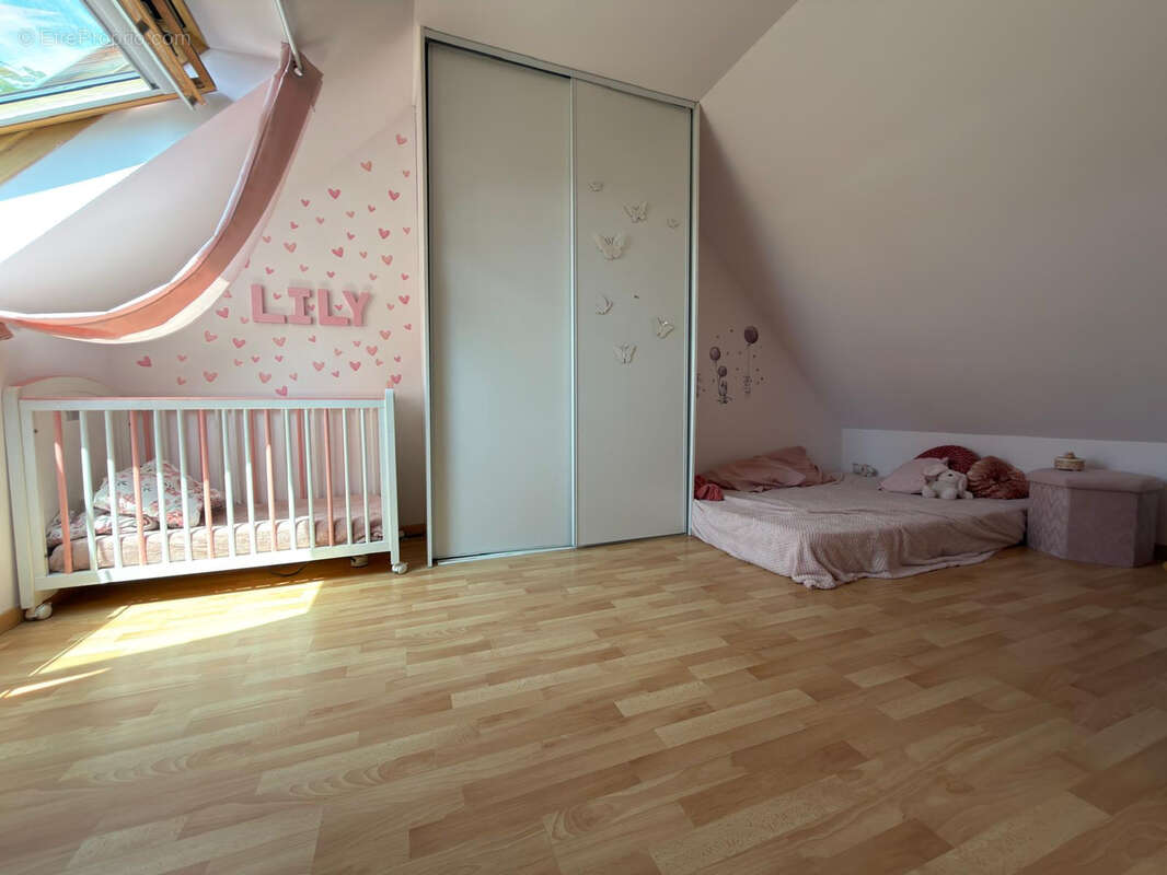 Maison familiale 5 chambres avec vie de plain-pied, Bourg de Plomelin - photo 6