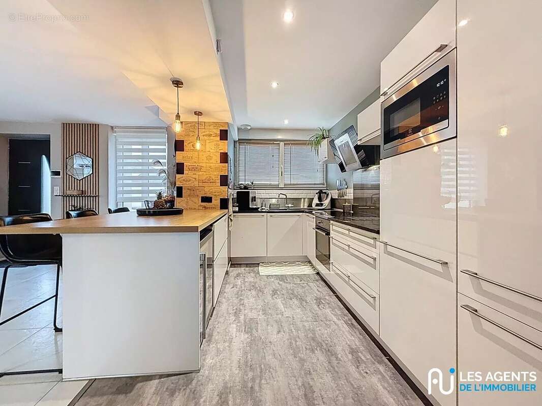 Maison à SAINT-LYE-LA-FORET