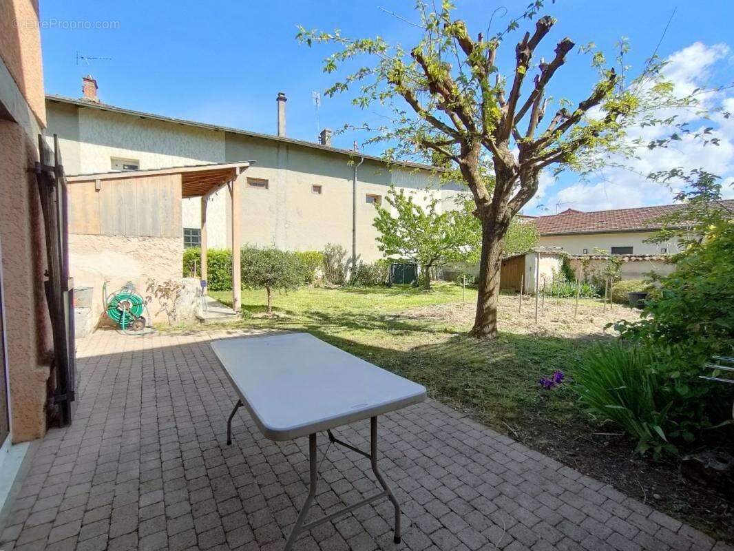 Maison à MIRIBEL