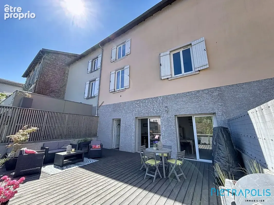 Maison 97 m² à Tarare  - photo 7