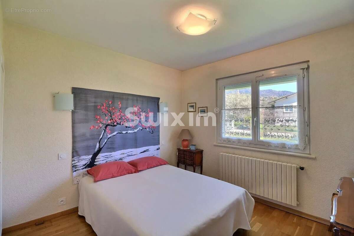 Maison à CRANVES-SALES