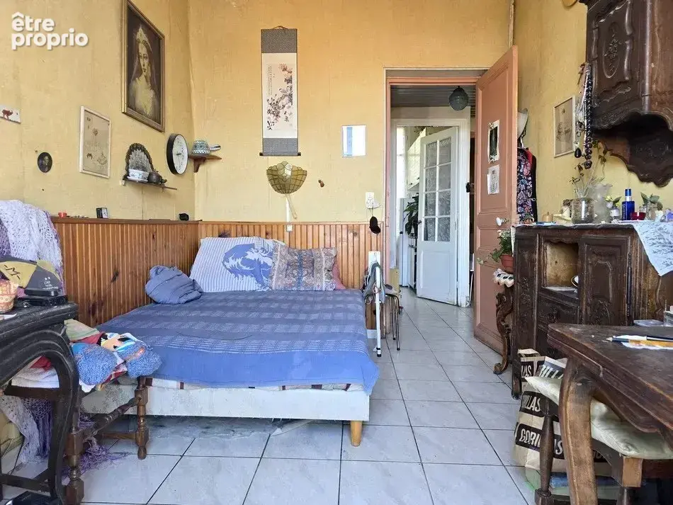 Proche Libération 2 et 3 Pièces à rénover vues panoramiques - photo 34
