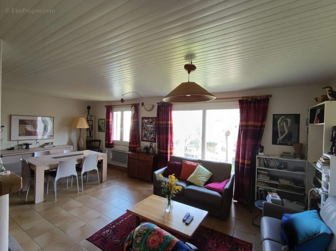 Maison à BURES-SUR-YVETTE