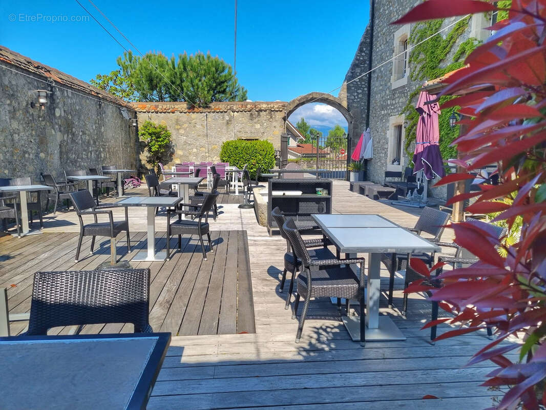 Commerce à DOUVAINE