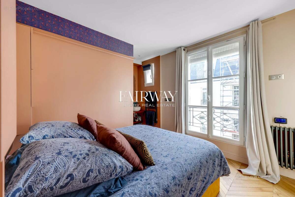 Appartement à PARIS-17E