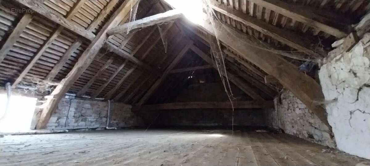 Maison à VAILHOURLES