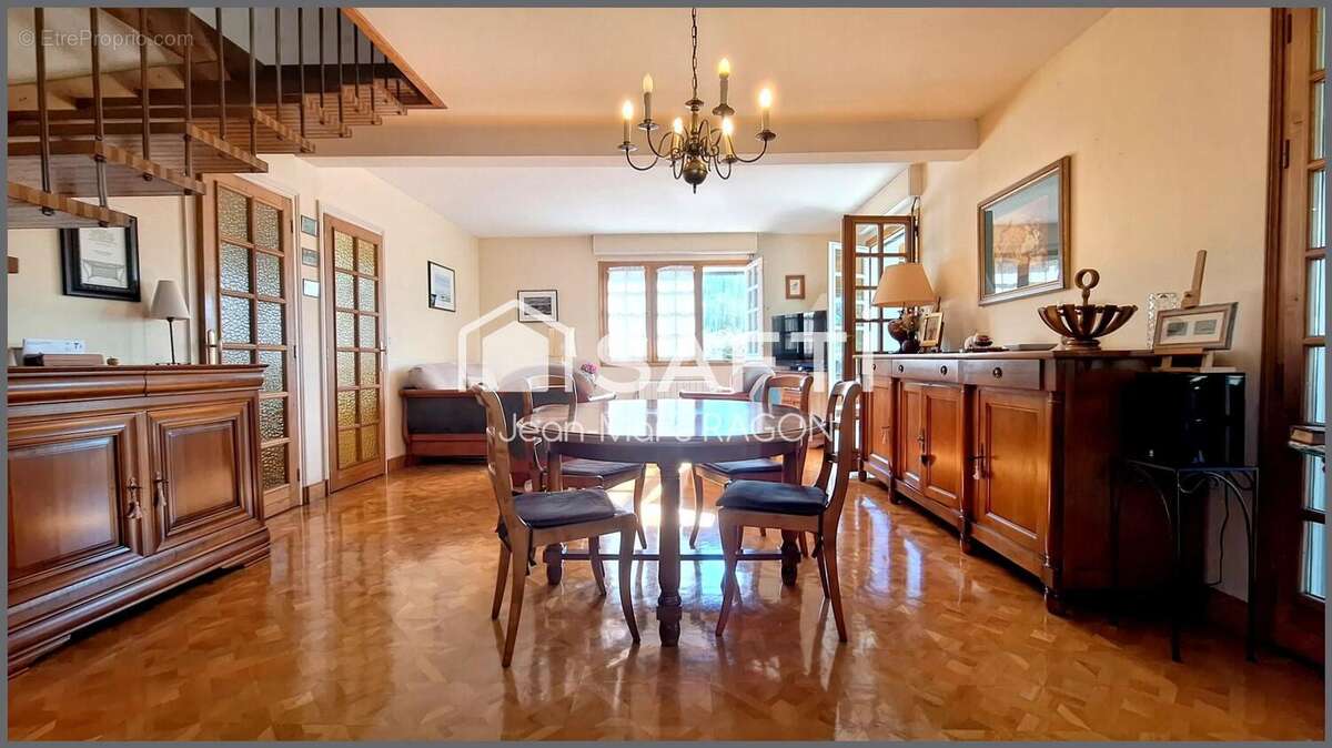 Maison 134 m² à Poce-Les-Bois  - photo 4