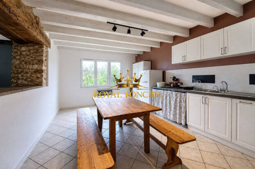 Cuisine - Maison à BOSSAY-SUR-CLAISE