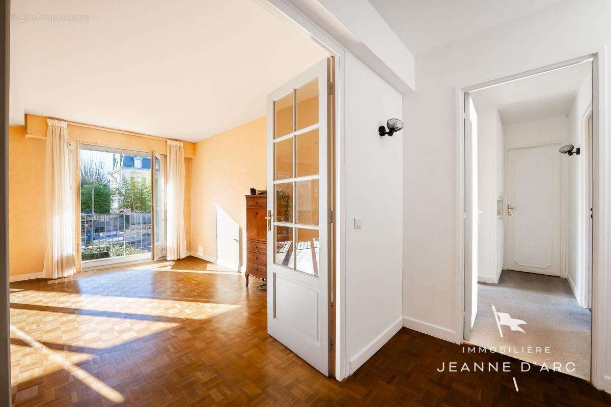 Appartement à VERSAILLES