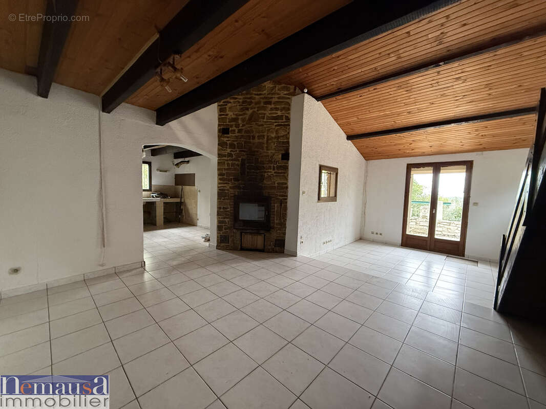 Maison à CAVEIRAC