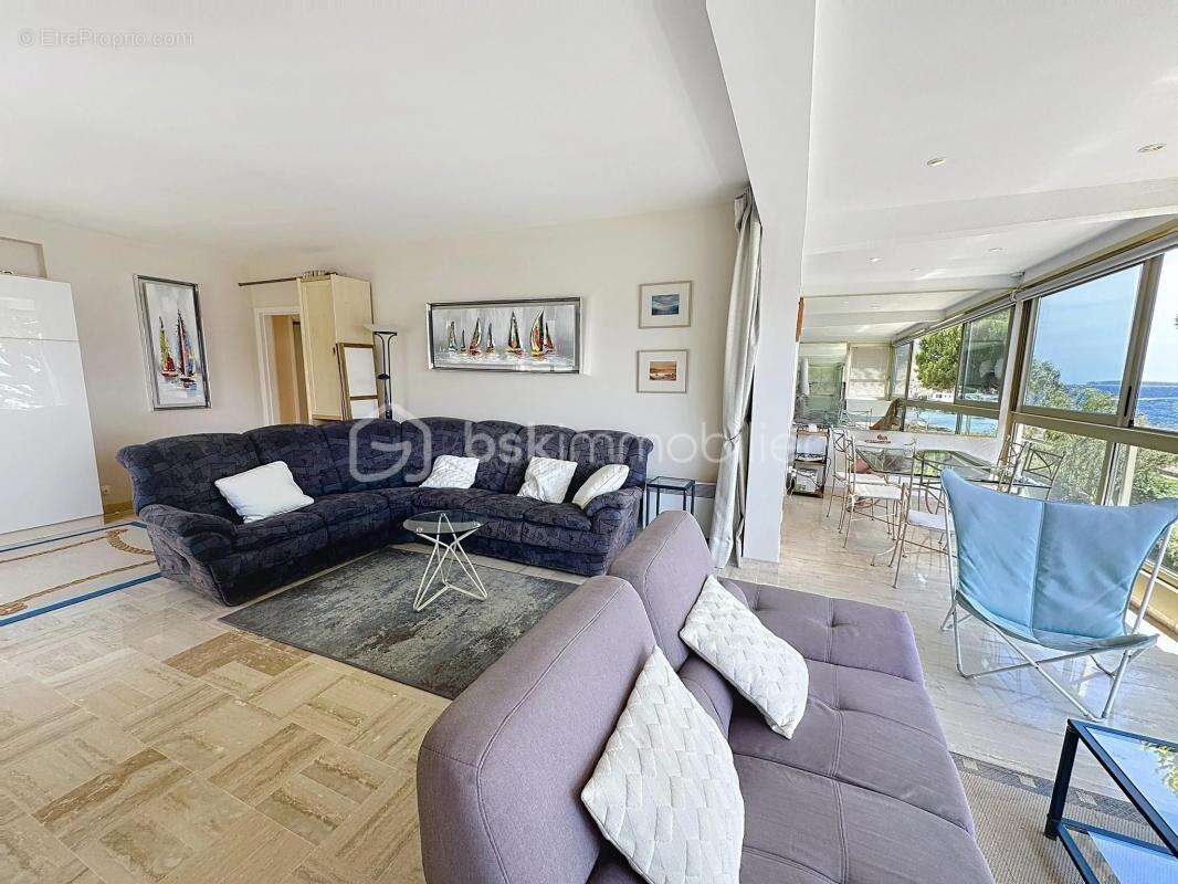 Appartement à MANDELIEU-LA-NAPOULE