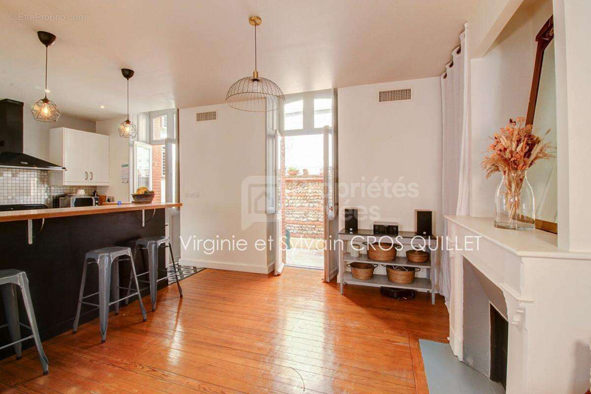 Maison de ville avec cour et souplex 164 m2 - photo 6