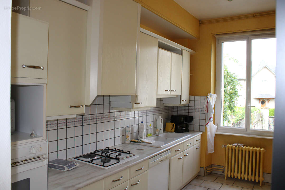 Maison à RIOM-ES-MONTAGNES
