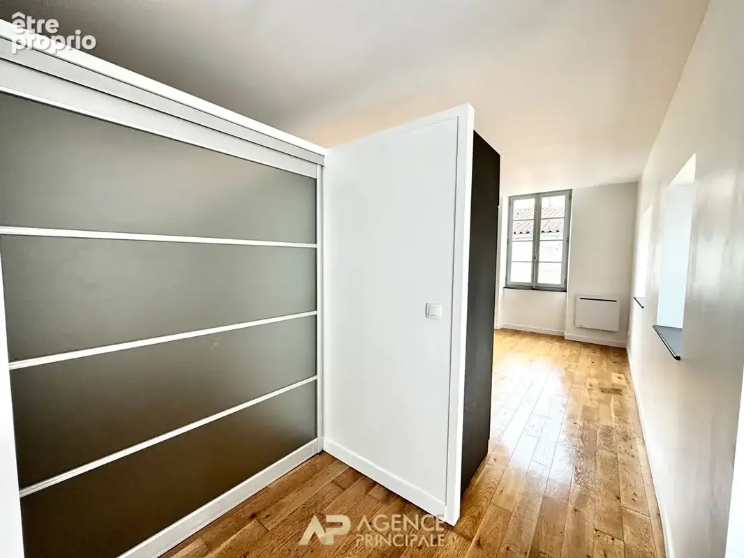 Appartement - Type 3 - 69m2 - Terrasse de 40m2 - La Rochelle Centre ville - photo 10