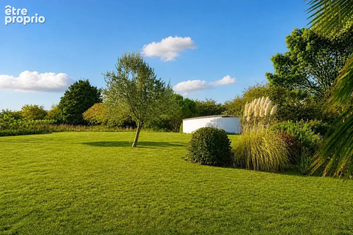 Maison de 7 pièces de 240 m² à Saint-Sauveur-Villages - photo 14
