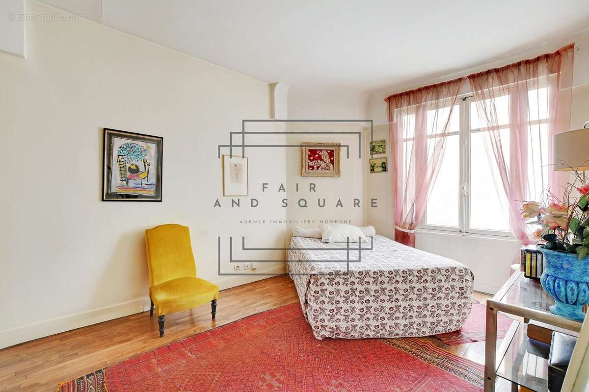 Appartement à NEUILLY-SUR-SEINE