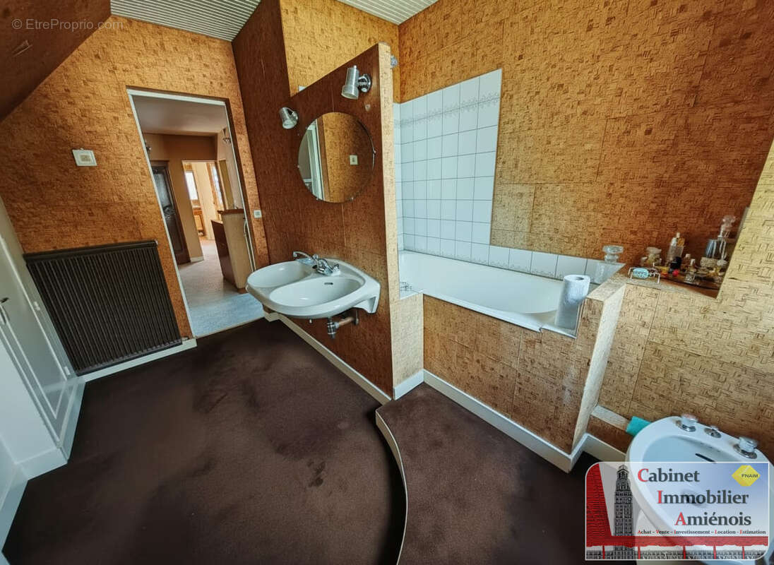 Maison à SAINS-EN-AMIENOIS