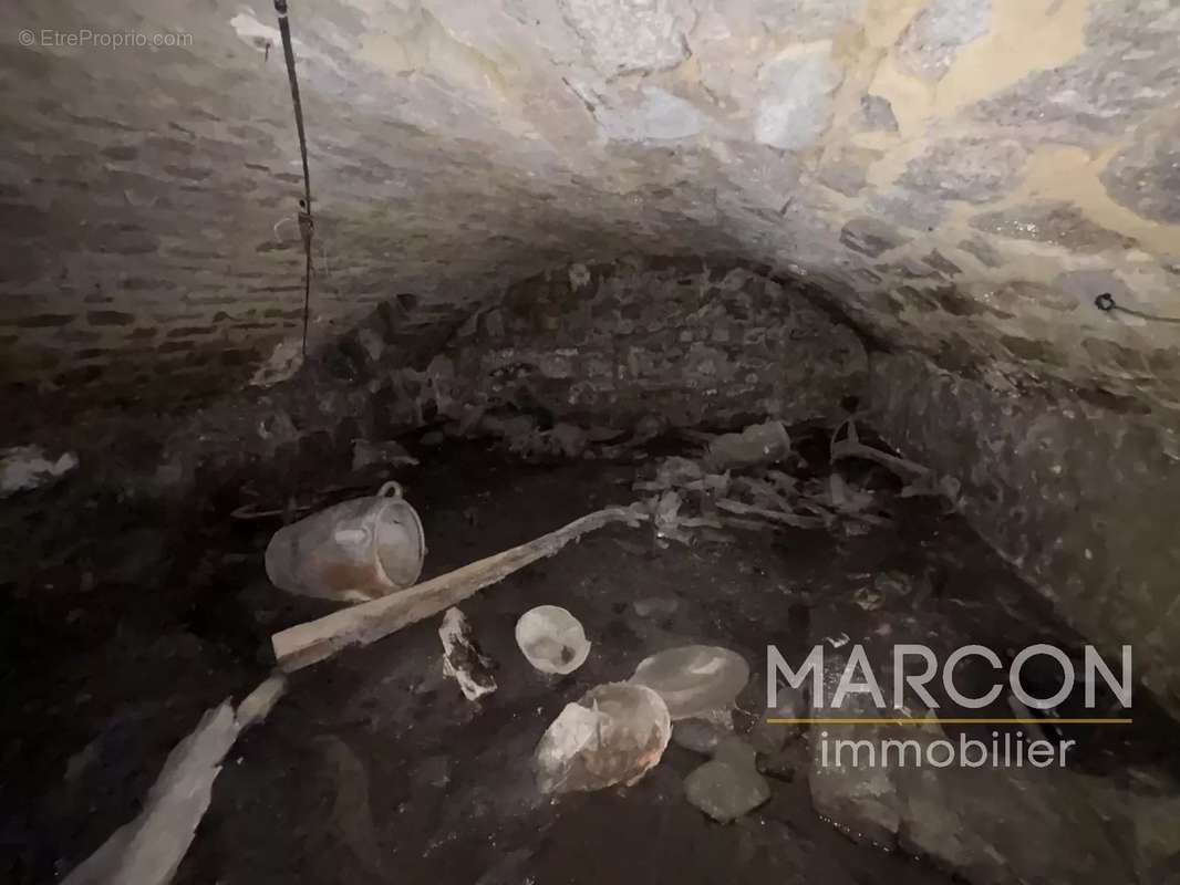 Maison à PEYRAT-LA-NONIERE