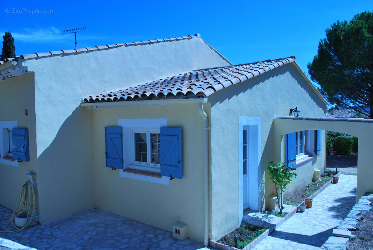 Maison à VILLECROZE