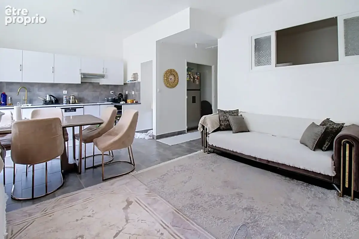 EXCLUSIVITÉ Appartement T4 de 82 m² vendu loué Calme, entrée indépendante et proximité des commerces - photo 2