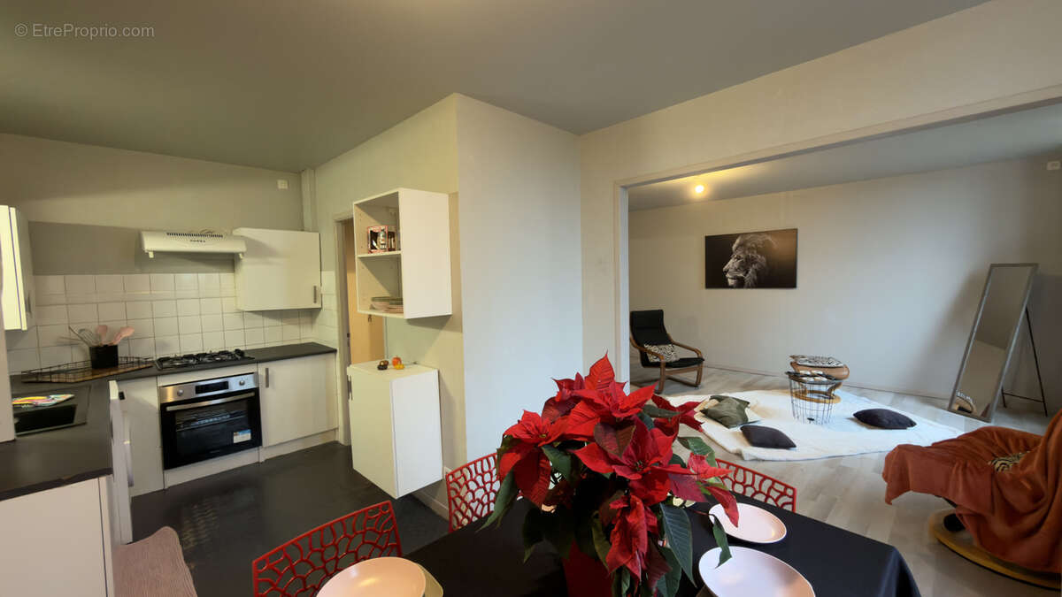 Appartement à CHABEUIL