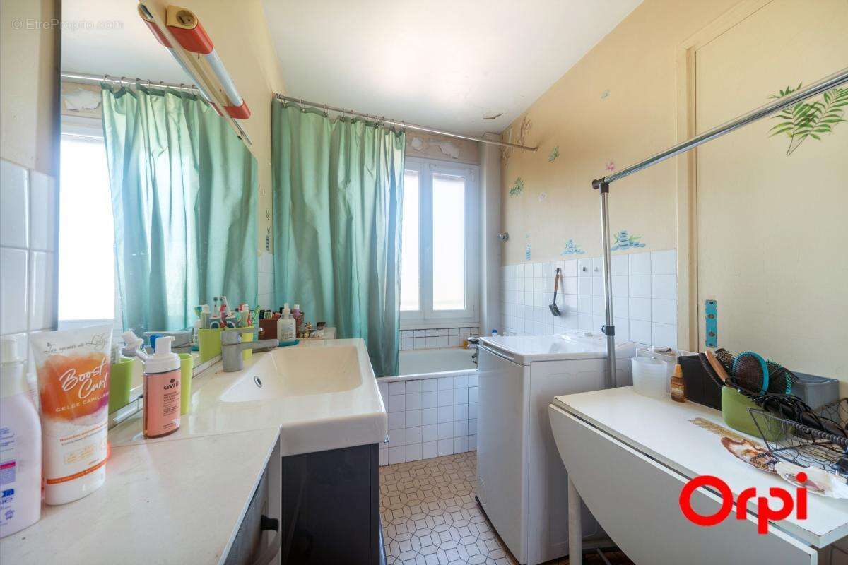 Appartement à CHARNAY-LES-MACON