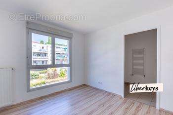 Appartement à MEYZIEU