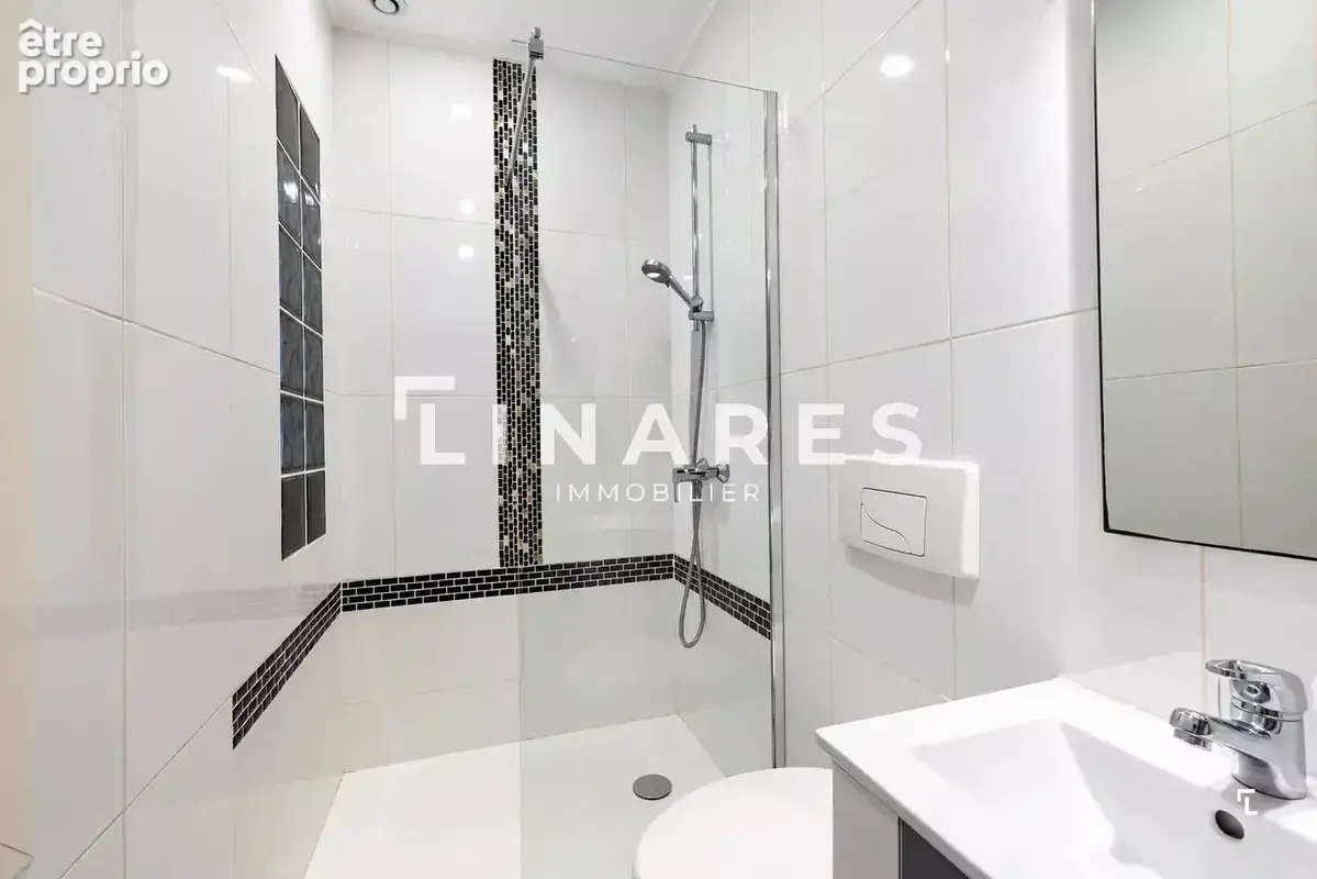 LE DISTINGUÉ - Appartement T4 de 114m2 - Balcon - 13008 PERIER - photo 10