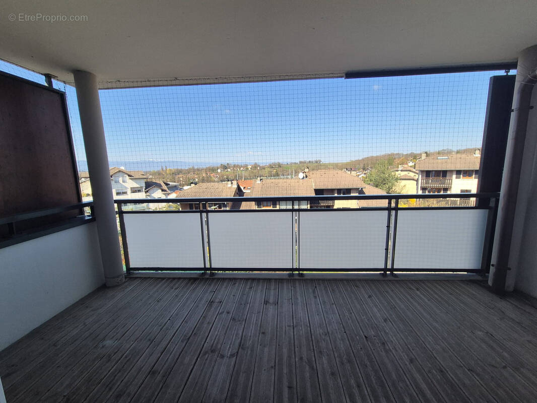 Appartement à VILLE-LA-GRAND