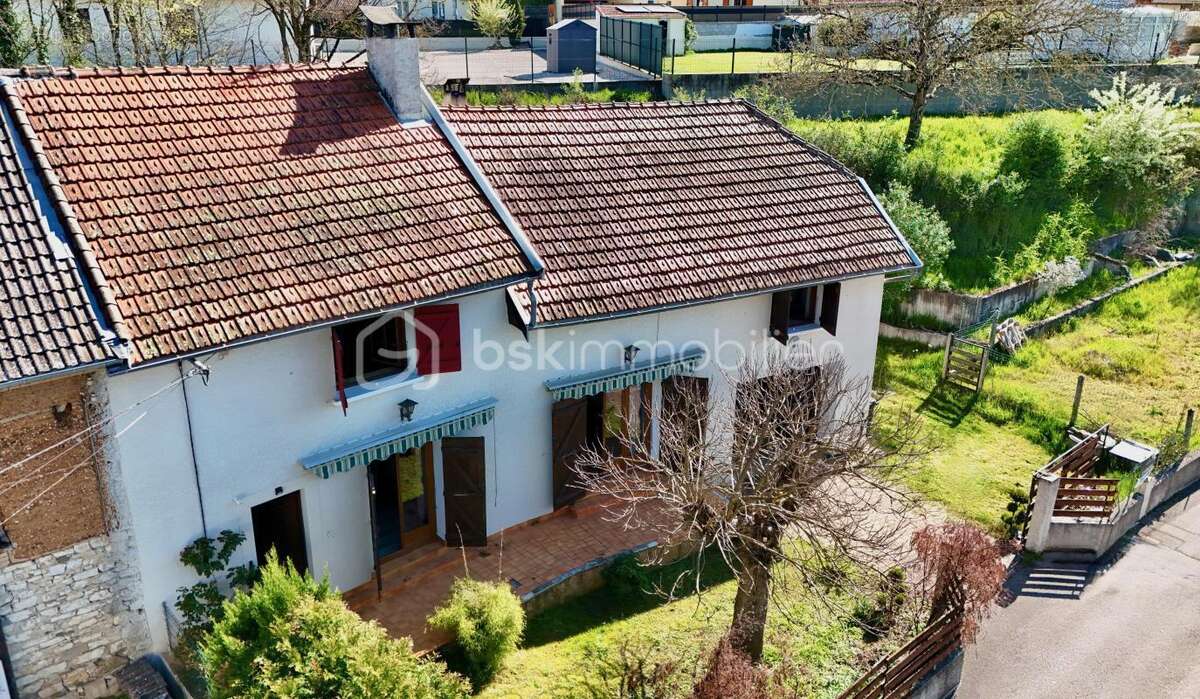 Maison à MORESTEL