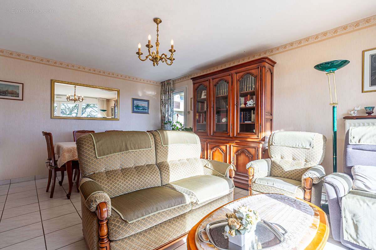 Laforet immobilier - exclusivite - "strelitzia" -  poisy - appartement t4 de 82,32m2 - balcons - dpe c - vue degagee - garage en - photo 7