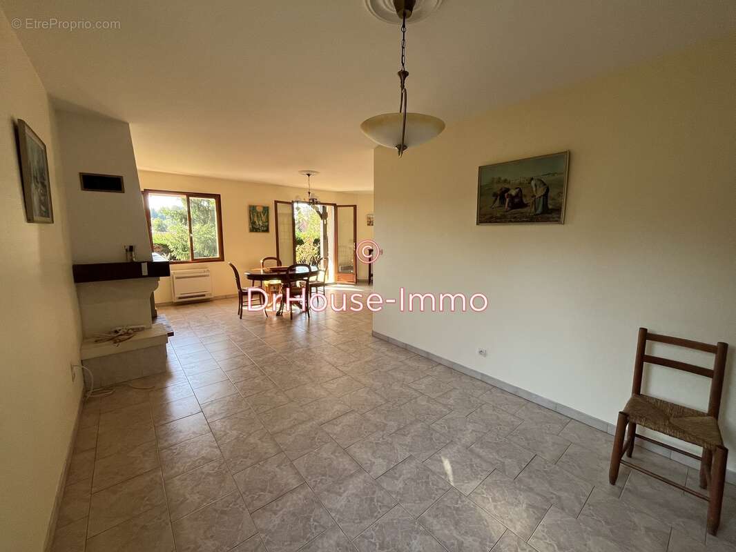 Maison à SAINT-SYLVESTRE-SUR-LOT