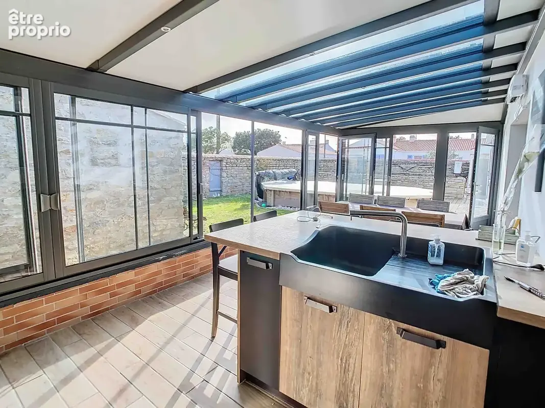 A proximite du centre - maison noirmoutrine avec 4 chambres - photo 4